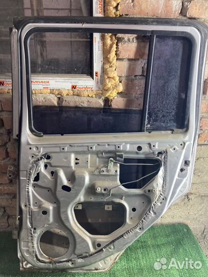 Дверь задняя правая nissan cube z10