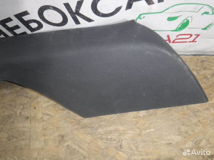 Обшивка задней правой стойки VW Polo (2009-2020)