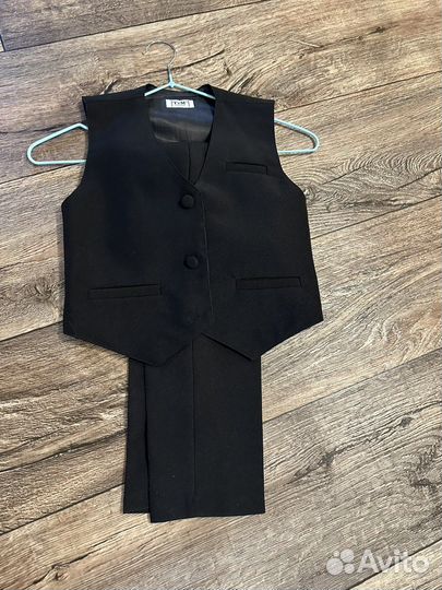 Костюм двойка 110р