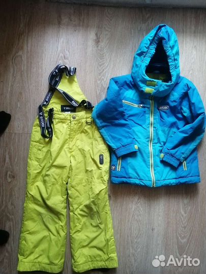 Костюм горнолыжный брюки и куртка р. 116-122