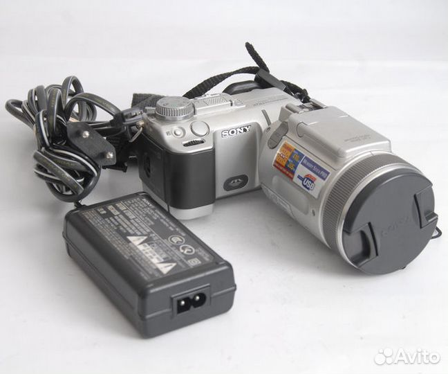 Продам цифровую камеру Sony Cyber-shot DSC-F717