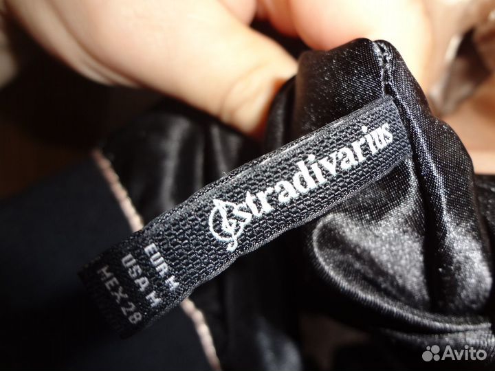 Бомбер Stradivarius