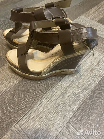 Босоножки женские 37 размер