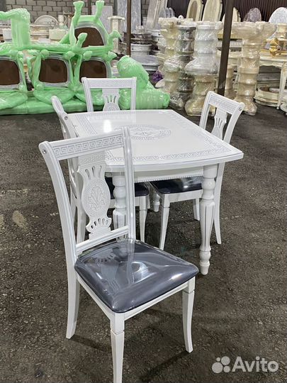 Стол и Стулья