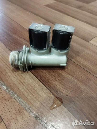 Клапан от стиралки Hotpoint Ariston