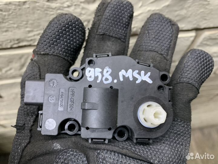 Porsche Cayenne S 958 Моторчик заслонки отопителя