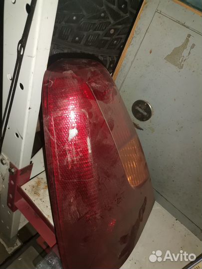 Фонарь задний renault logan 1