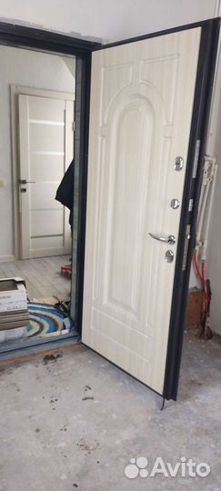 Дверь входная металлическая с терморазрывом