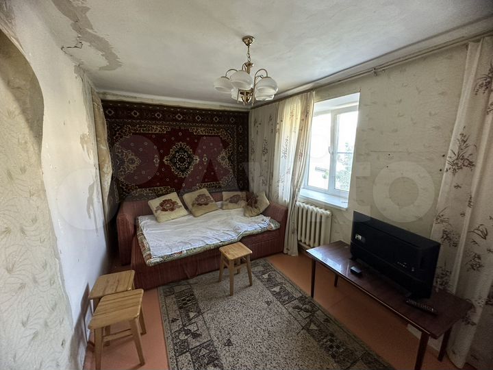 2-к. квартира, 58 м², 1/2 эт.