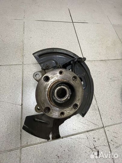 Кулак поворотный Almera G15 правый