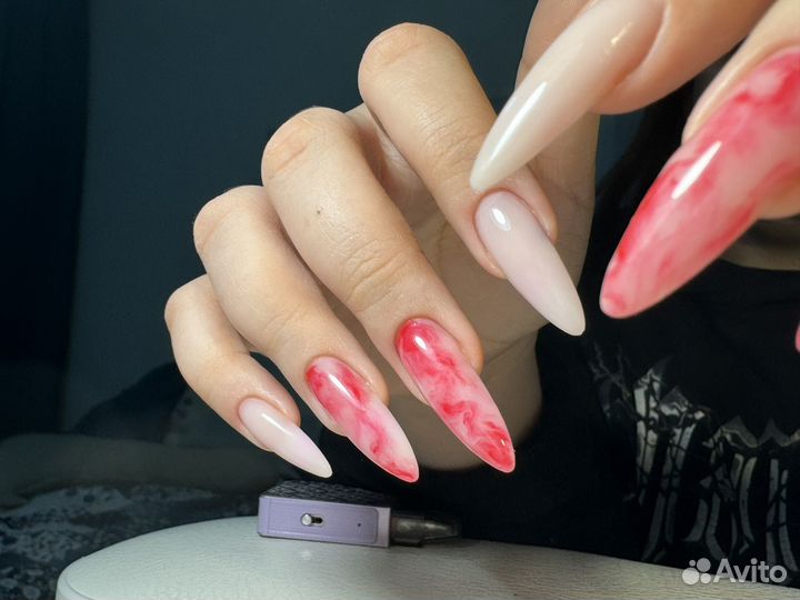 Модель на маникюр, наращивание ногтей