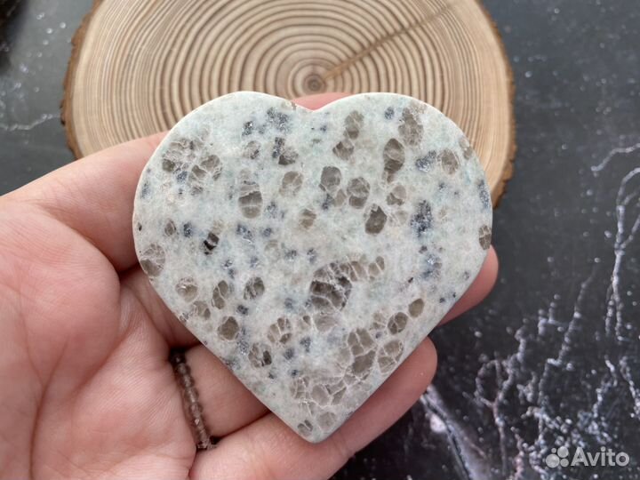Натуральные камни сердечки