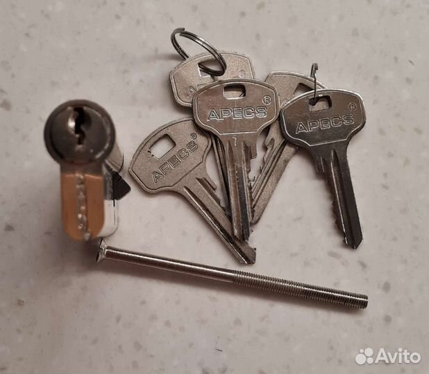 Замок дверной Apecs