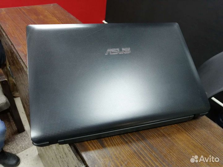 Ноутбук Asus / i5-2410 / HD7470 /320Gb