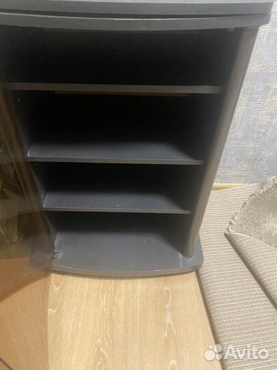 Стеклянная тумба под тв