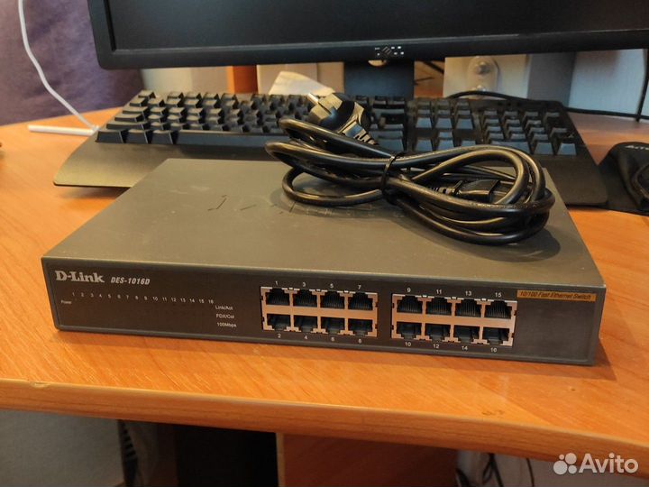Коммутатор D-Link DES-1016D
