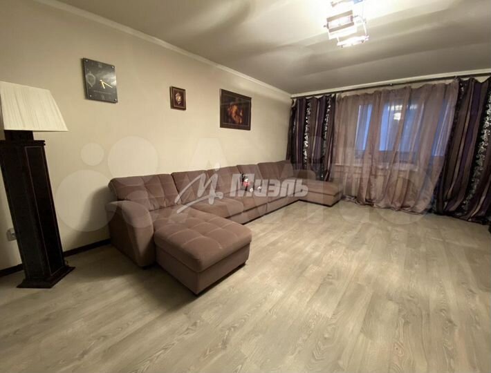 2-к. квартира, 66,2 м², 3/9 эт.