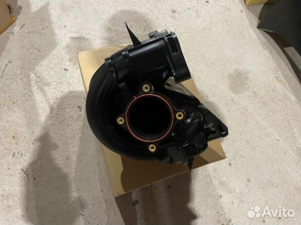 Впускной коллектор Мазда 3 бм