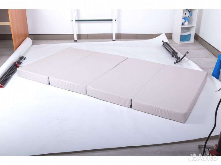 Мат складной 4 секции Sportova 200х100х10см