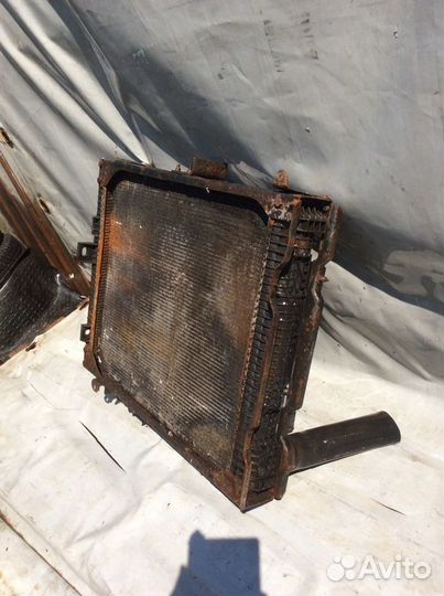 Радиатор охлаждения mercedes-benz 1834