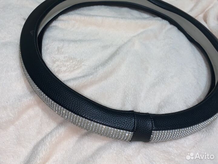 Оплетка руля со стразами