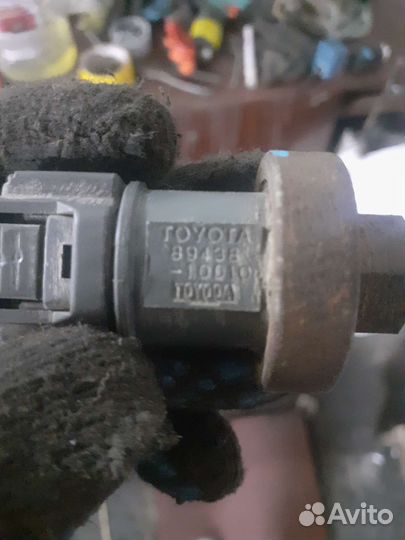 Датчик давления масла в гур Toyota Estima TCR20