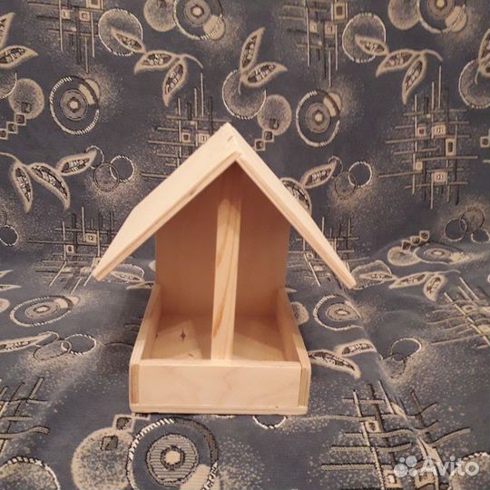 Кормушка для птиц