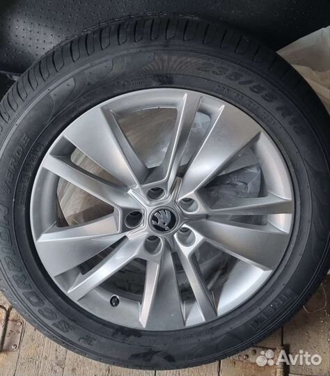 R18 Pirelli Scorpion Verde 235/55, PCD 5x112 DIA 57.1
