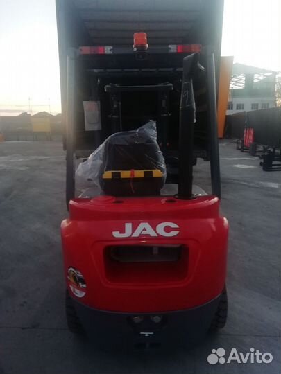 Вилочный погрузчик JAC CPCD25, 2023