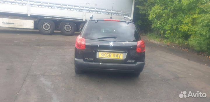 Накладка двери (крышки) багажника Peugeot 207 2008