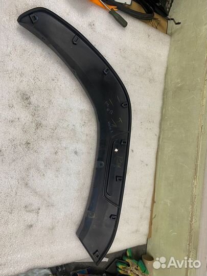 Расширитель арки левый Hilux 8 Рестайлинг