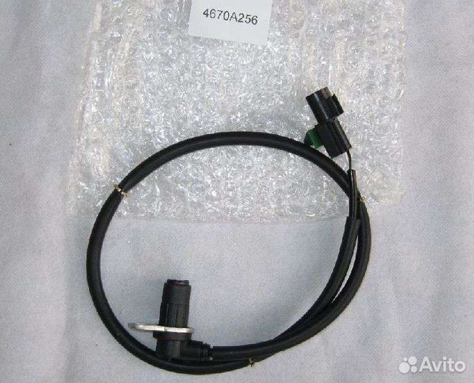 4670A256 Mitsubishi pajero 08-09 датчик абс
