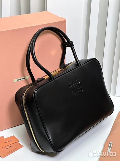 Сумка Miu Miu кожаная