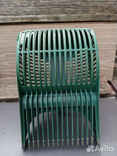 Совок для сбора ягод