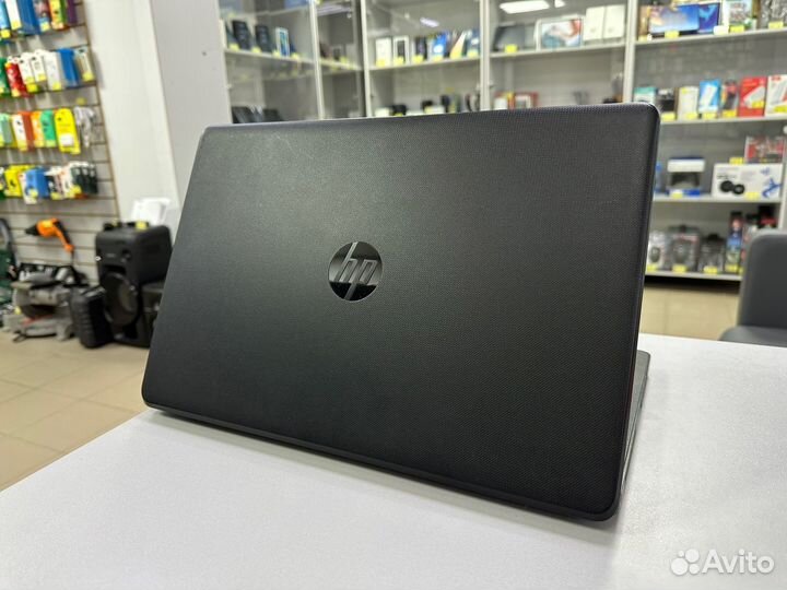 Hp Core i3-6006U 2.00Ghz/8gb/R5 M330 2g/SSD 256gb