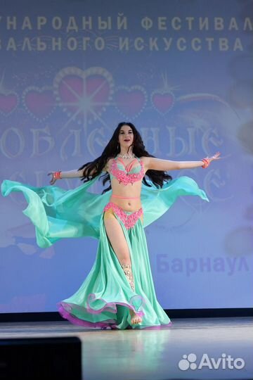 Танцоры на праздник