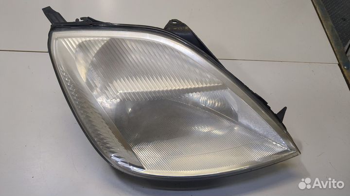 Фара (передняя) Ford Fiesta, 2004