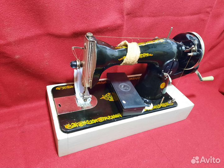 Швейная машина Подольск 2м