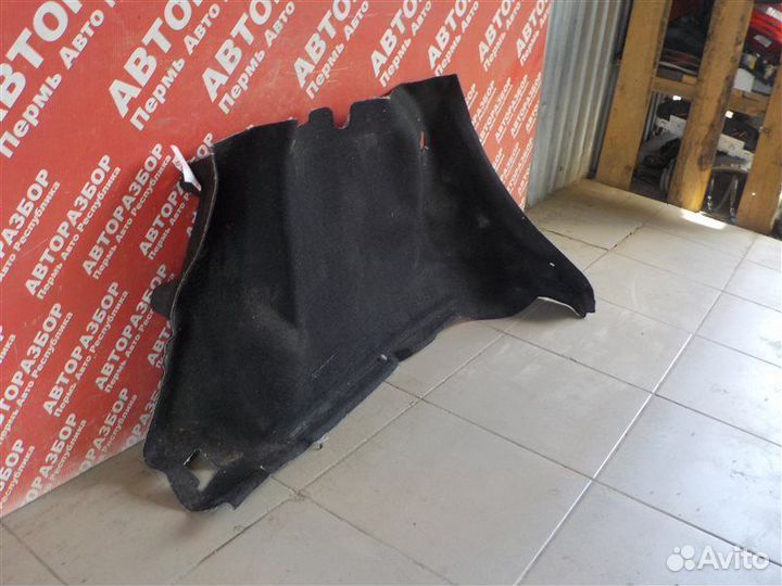 Обшивка багажника задняя левая Renault Sandero 2