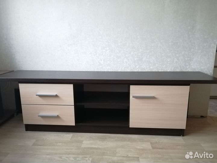 Тумба под телевизор