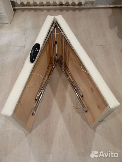 Кушетка для наращивания ресниц