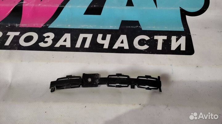 Пластик Ford Escape 4 CX482 2020 LB5B-S02685-AG