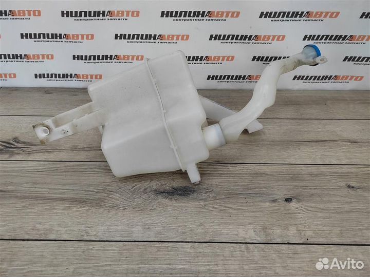 Бачок омывателя nissan Tiida 1 C11