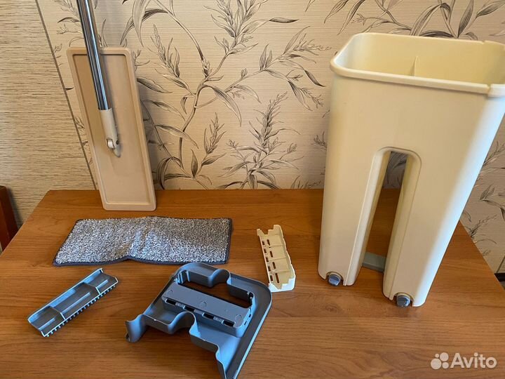 Швабра c отжимом и ведром 6 л с отсеками