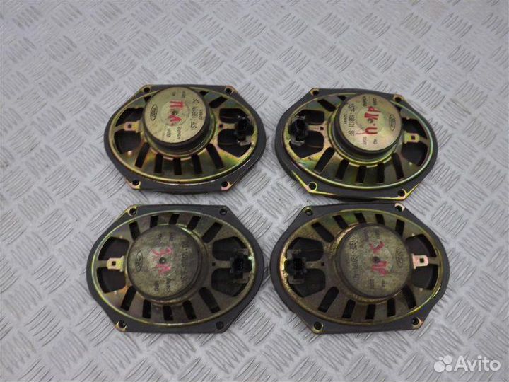 Динамик Ford Mondeo 3 2.0 cjba 145Л.С. 2003