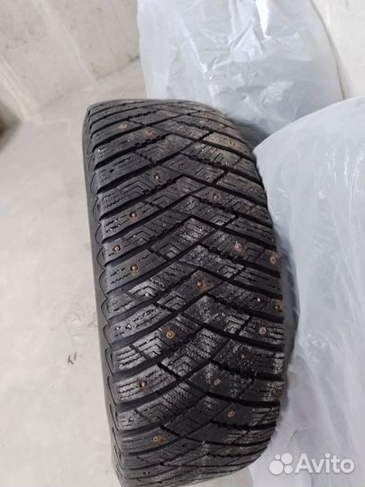 Goodyear Ultra Grip Ice Arctic 2 265/60 R18 25F