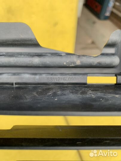 Продам решетку в бампер