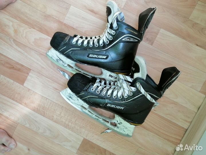Хоккейные коньки bauer