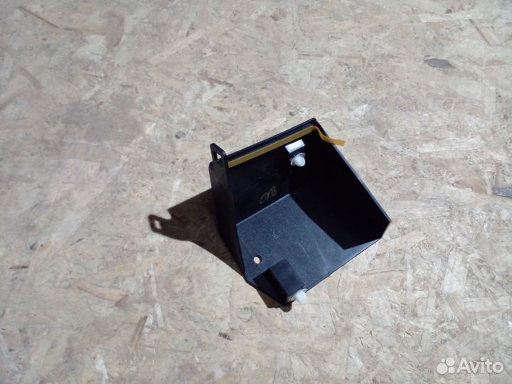 Накладка переднего правого крыла Lexus NX