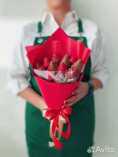 Мини букнт из клубники в шоколаде